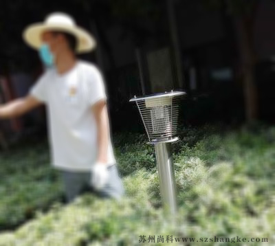 醫院戶外滅蚊燈安(ān)裝效(xiào)果圖(tú)片 醫院戶外滅(miè)蚊燈安裝(zhuāng)效果圖片